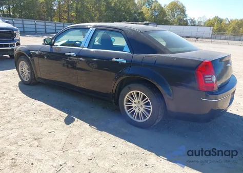 2010 Chrysler 300 Touring from USA, damaged, VIN 2C3CA4CD5AH105635